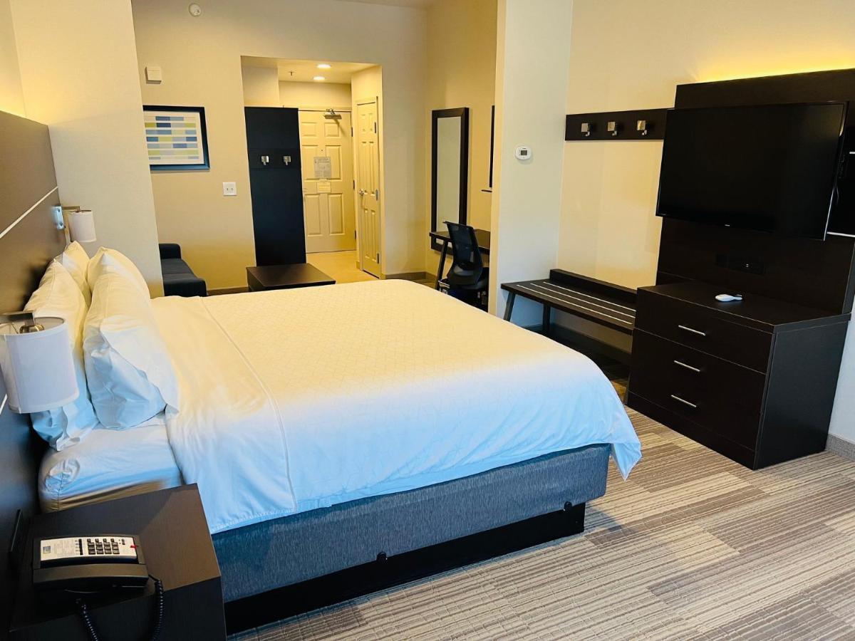 Holiday Inn Express & Suites Salinas By Ihg מראה חיצוני תמונה